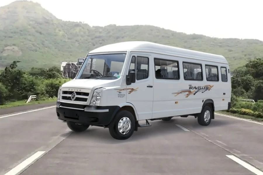 17 Seater Tempo